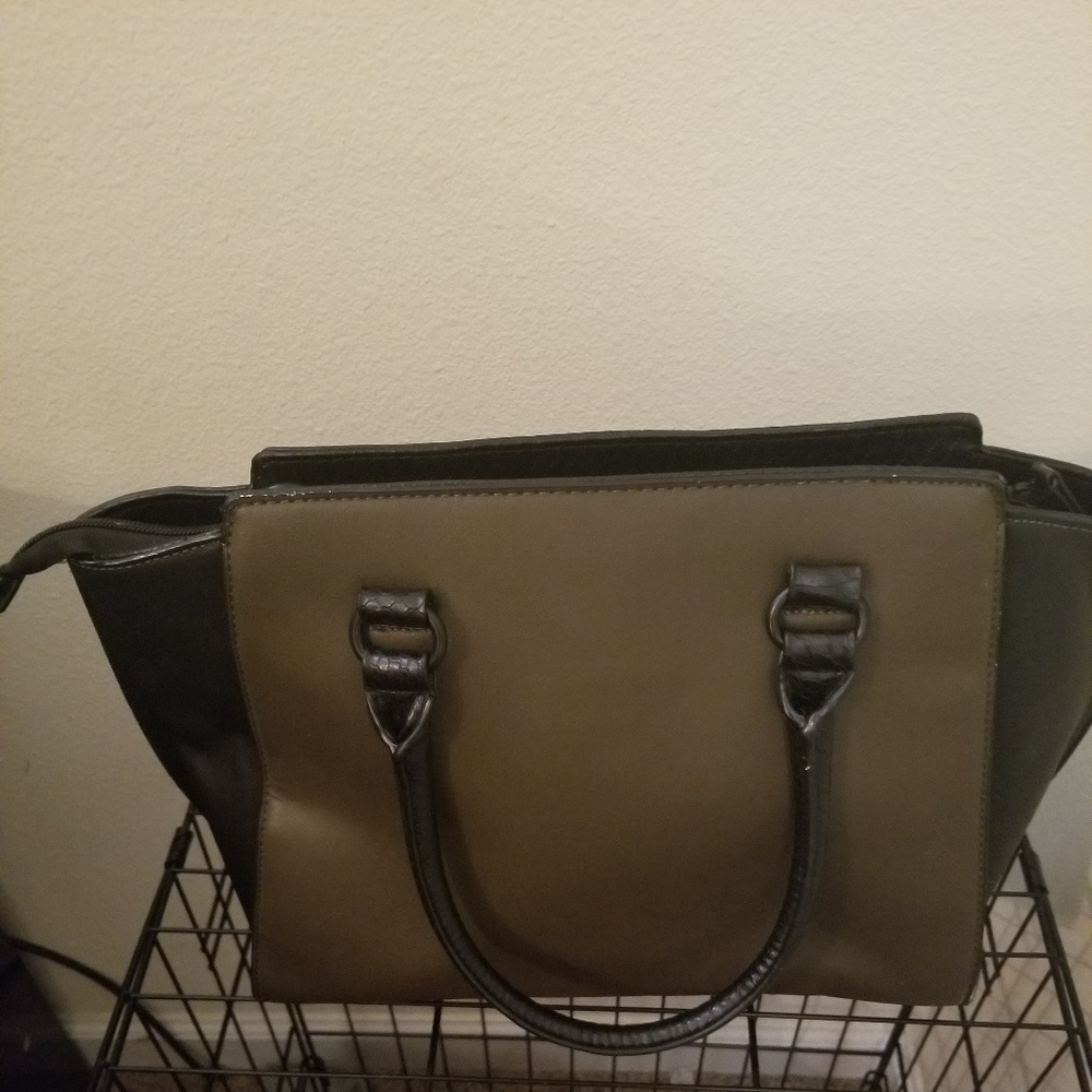 Handbag - Picture 2 of 2